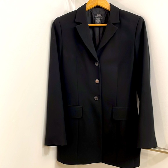 BCBGMaxAzria Jackets & Blazers - BCBG Max Azria Essentials Black Blazer